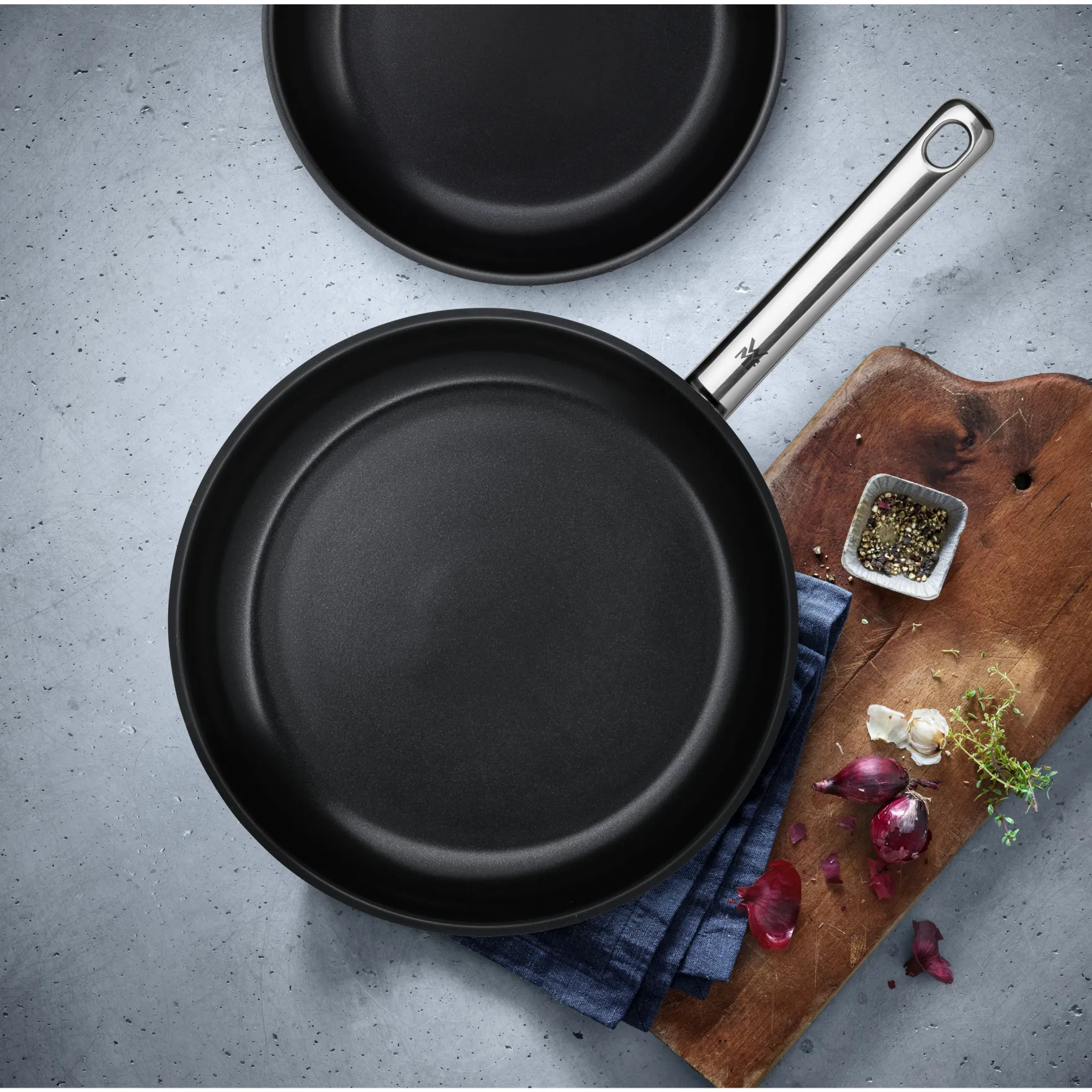Küchenutensilien|Induktionspfannen|WMF Devil Bratpfannen-Set, 3-teilig, 24 cm + 28 cm + Pfannenwender